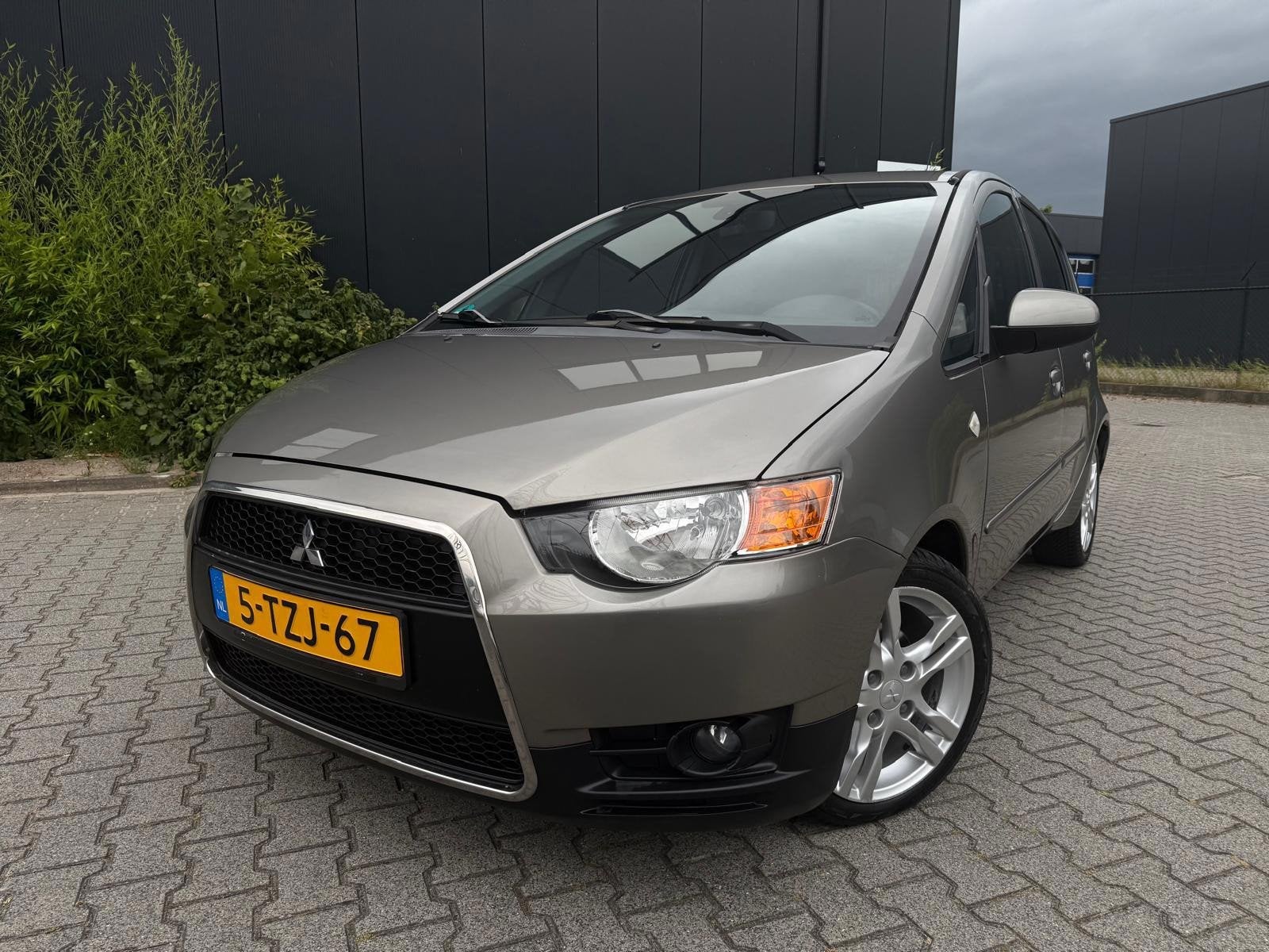 Mitsubishi Colt 1.3 Instyle (RIJKLAAR), Gebruikt, 31 €/maand, Colt, Bedrijf