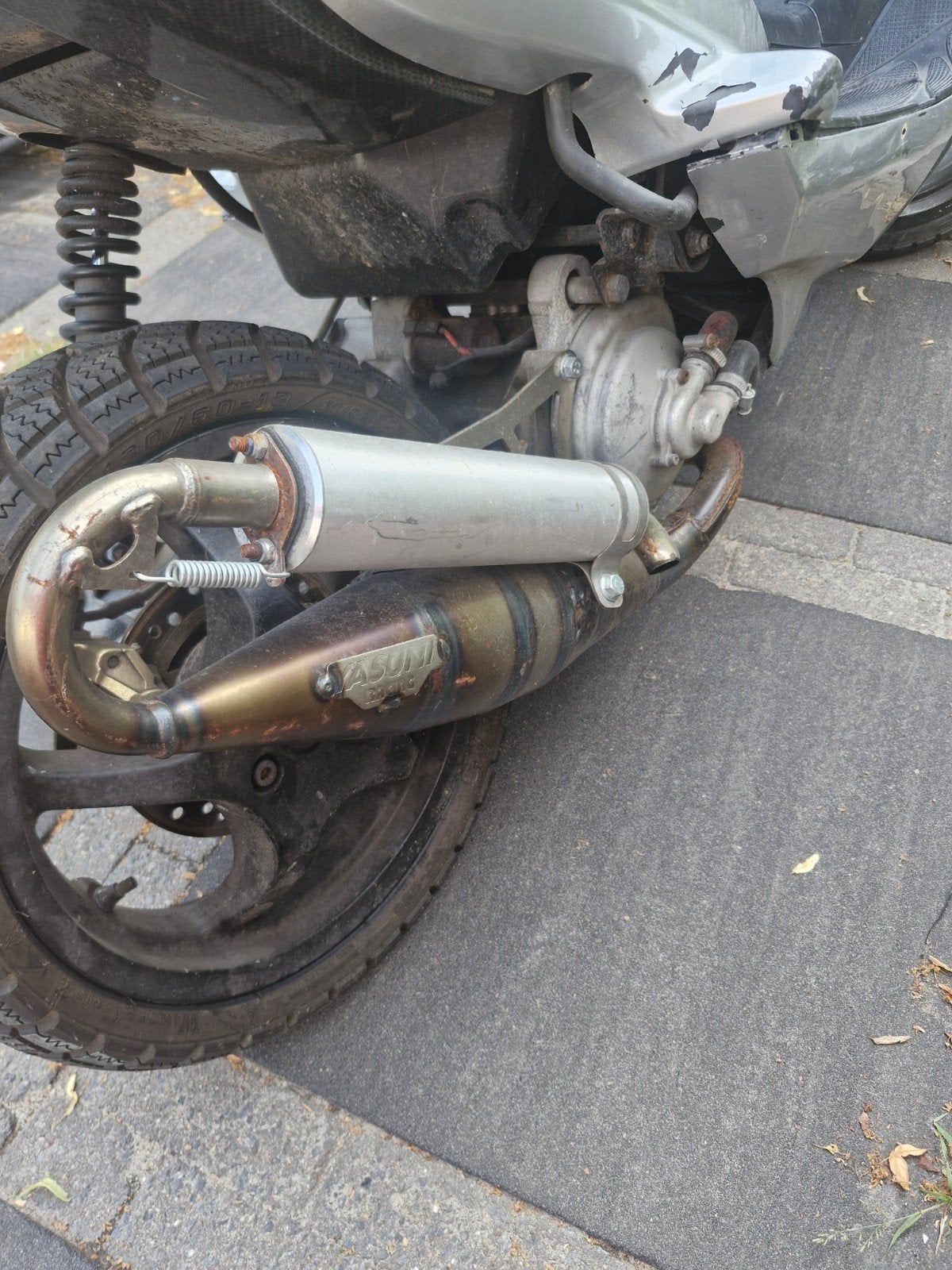 Yasuni R minarelli teruil tegen Ddl 70 minarelli, Ophalen of Verzenden, Gebruikt, Uitlaat, Yamaha
