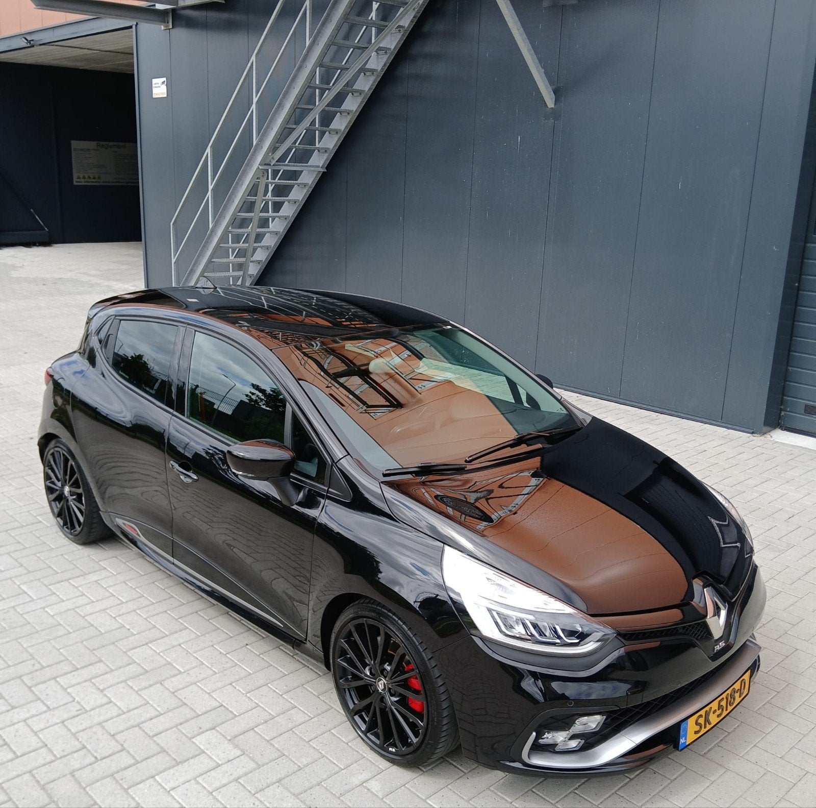 Renault Clio 1.6 RS Trophy 162KW 5-DRS AUT 2018 Zwart, Auto's, Dealer onderhouden, 1618 cc, Zwart, 4 cilinders