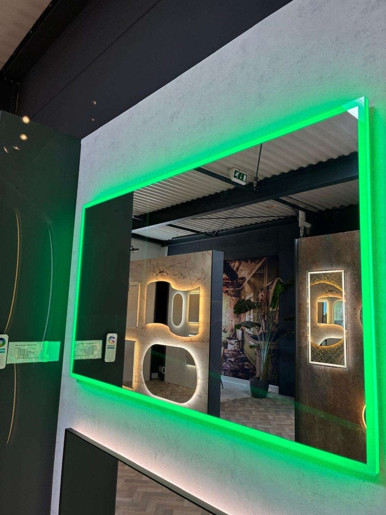 LED RGB smart spiegel, dimfunctie en verwarming 120x70 cm, 100 tot 150 cm, Info@designspiegels.nl, Overige typen, Zo goed als nieuw