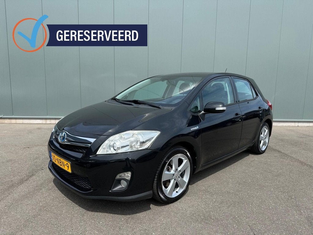 Toyota Auris 1.8 Full Hybrid Exe. CAMERA | TREKHAAK | AIRCO, Auto's, Toyota, Automaat, Euro 5, 4 cilinders, Zwart