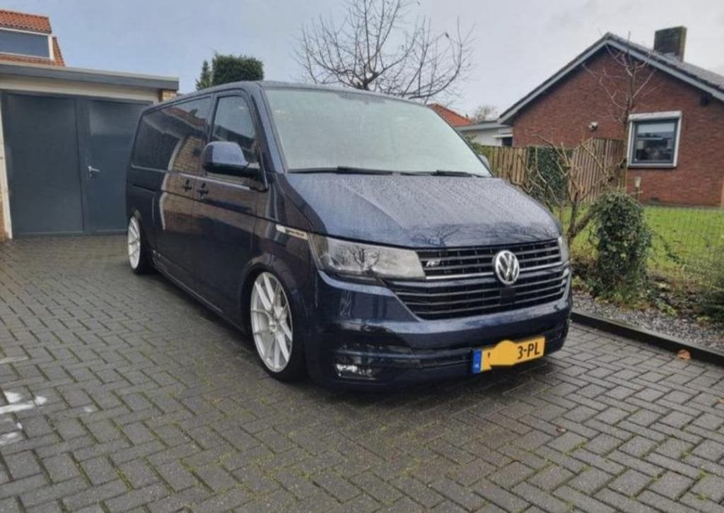 DIKKE TRANSPORTER CARAVELLE AIRRIDE MARGE, Auto's, Bestelauto's, Zwart, 4 cilinders, Leder, Diesel
