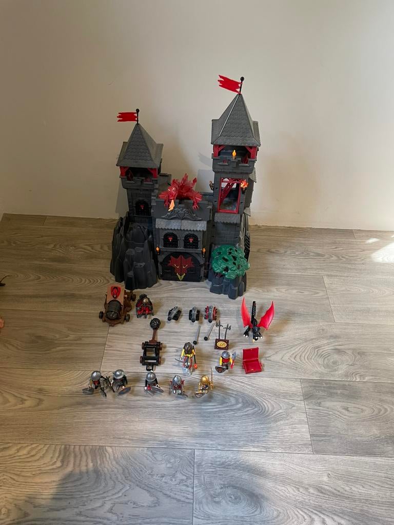 Playmobile ridderkasteel met draken, Ophalen of Verzenden, Zo goed als nieuw