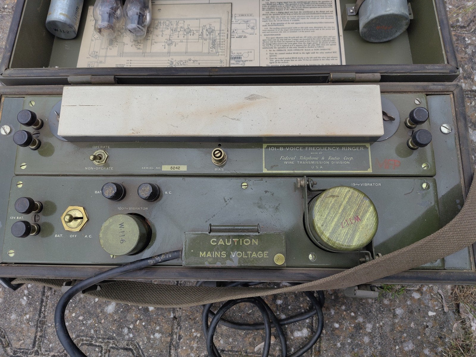 Voice Frequency Ringer 101-B, WW2 signal corps, Ophalen, Amerika, Embleem of Badge