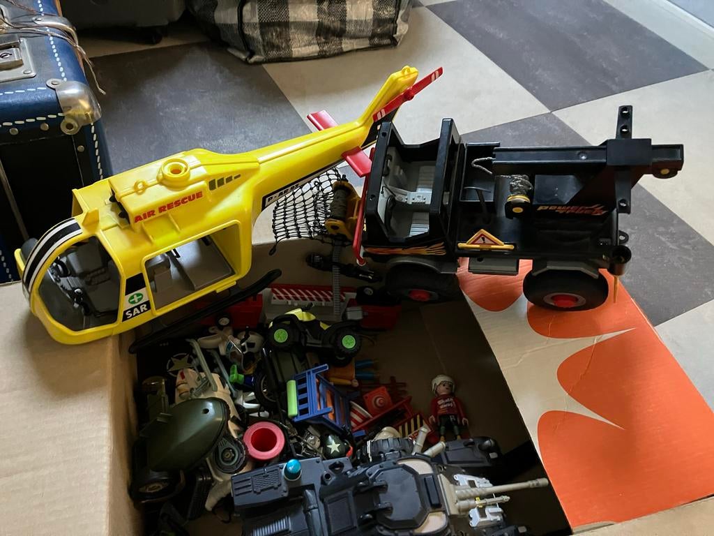 Partij Playmobil speelgoed met voertuigen en figuren, Ophalen, Gebruikt, Jongen of Meisje