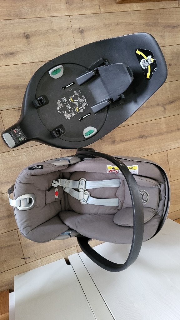 Cybex Autostoel Cloud Z i-Size Soho Grey incl. base, Autogordel of Isofix, Gebruikt, 0 t/m 13 kg, Ophalen