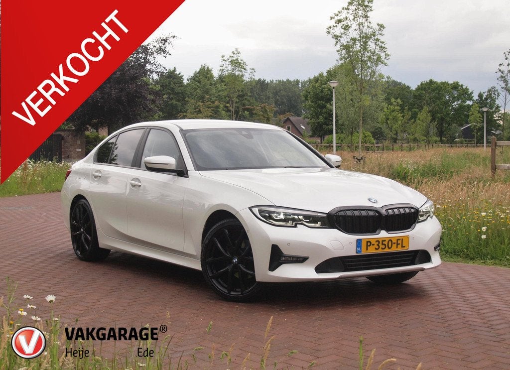 BMW 3-serie 320i Business Edition Plus | Camera | Apple Carp, Automaat, 1998 cc, Achterwielaandrijving, Gebruikt
