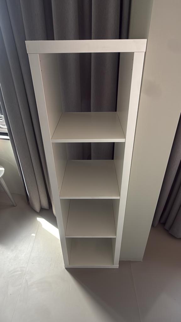 Tafel en kast gratis af te halen in Amsterdam West, Ophalen, Overige materialen, Gebruikt, 100 tot 150 cm