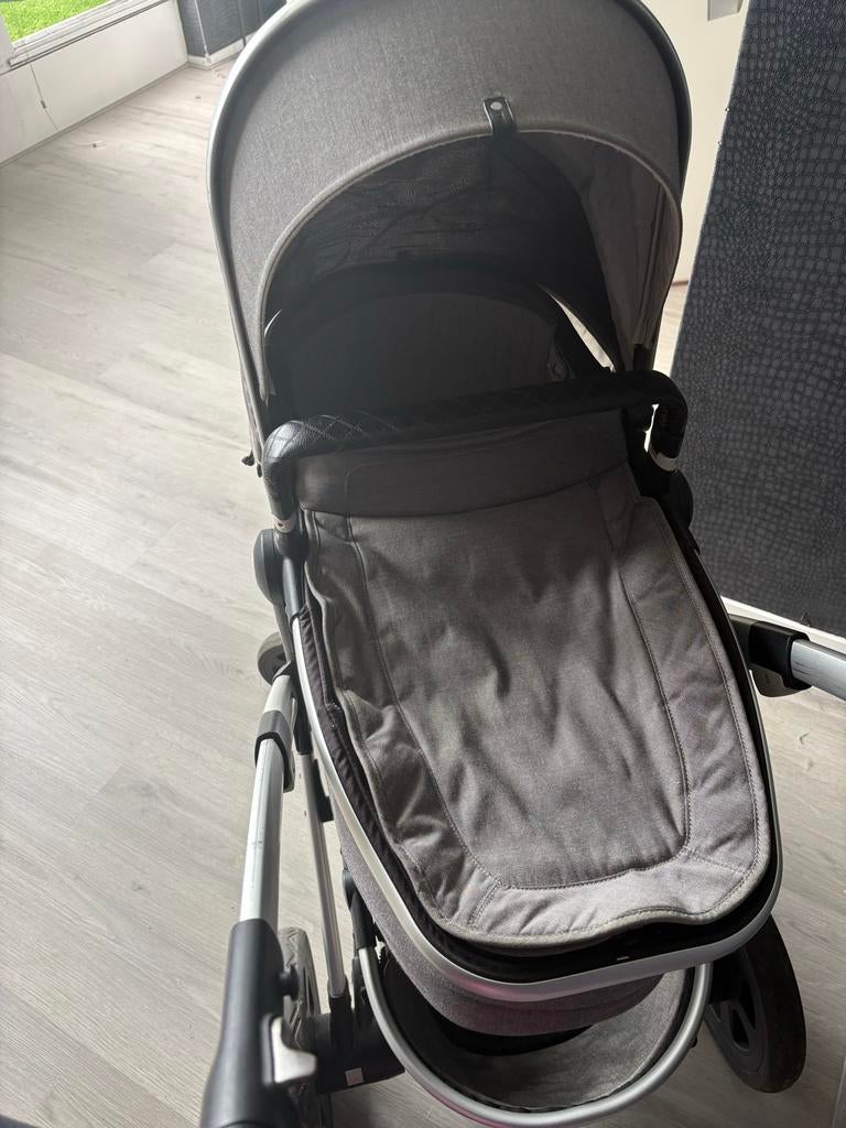 Joolz Day Kinderwagen - Grijs, Compleet en Verstelbaar, Verstelbare duwstang, Zo goed als nieuw, Ophalen, Kinderwagen
