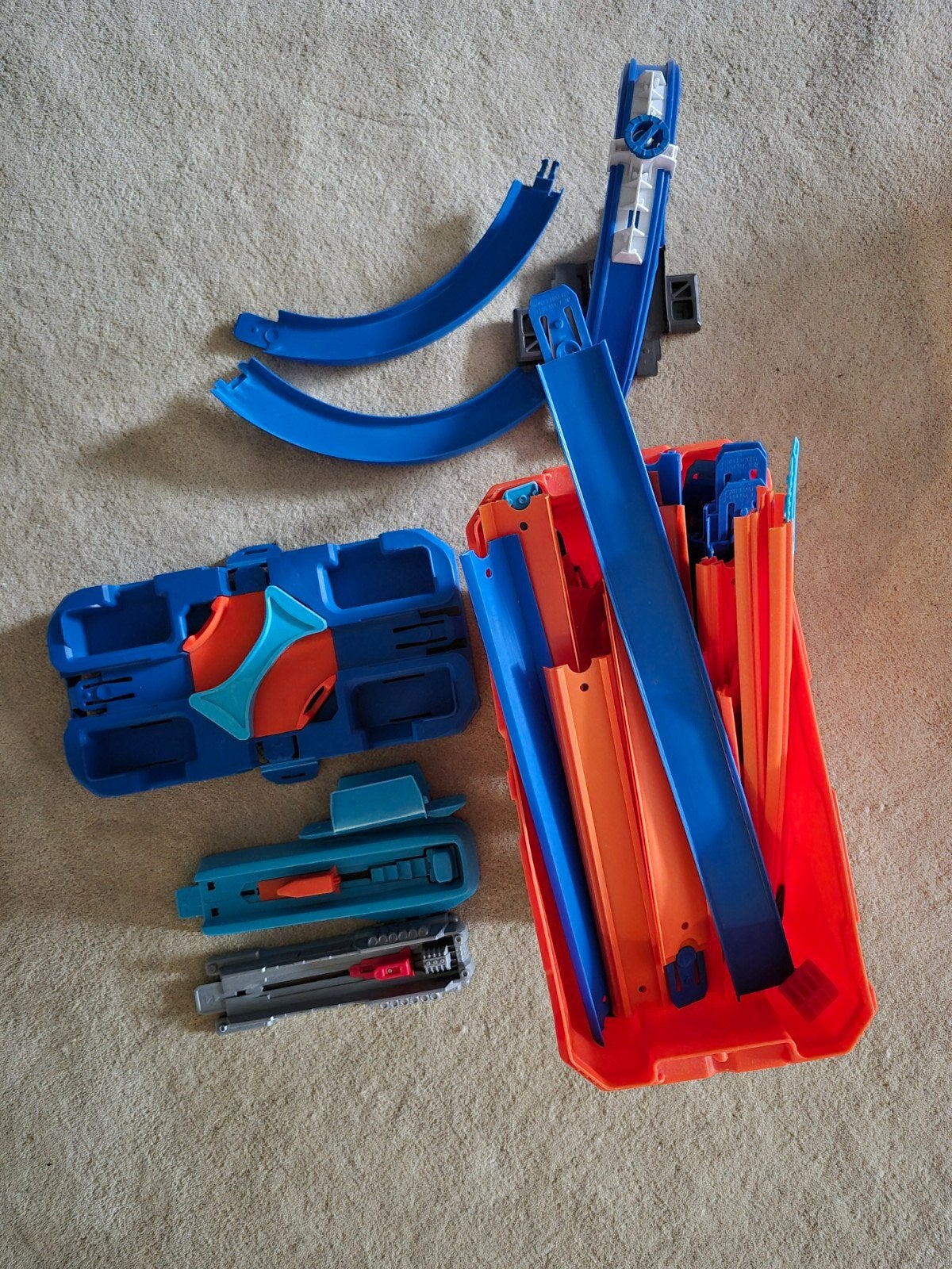 Hot Wheels Track Builder Racebaan Set, Kinderen en Baby's, Speelgoed | Racebanen, Ophalen, Zo goed als nieuw, Handmatig, Hot Wheels
