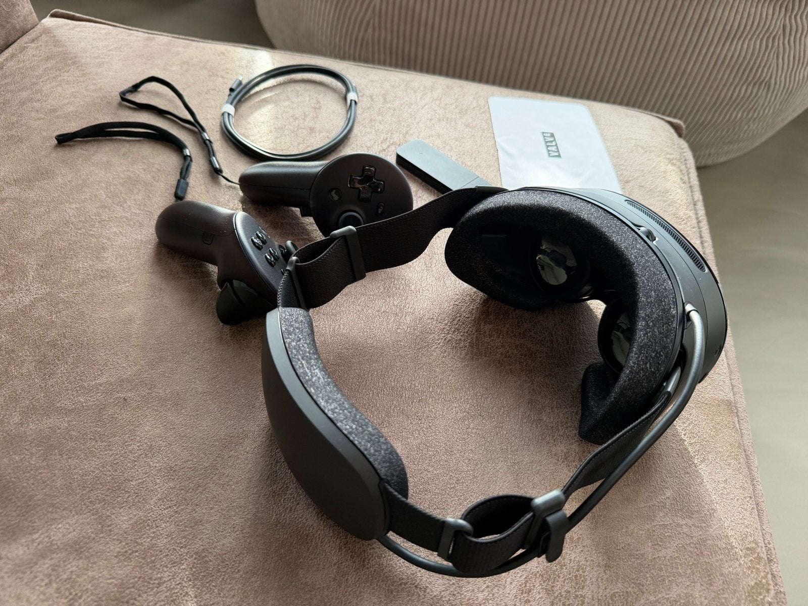 Foto 3 van Valve Steam Frame VR-headset 1TB