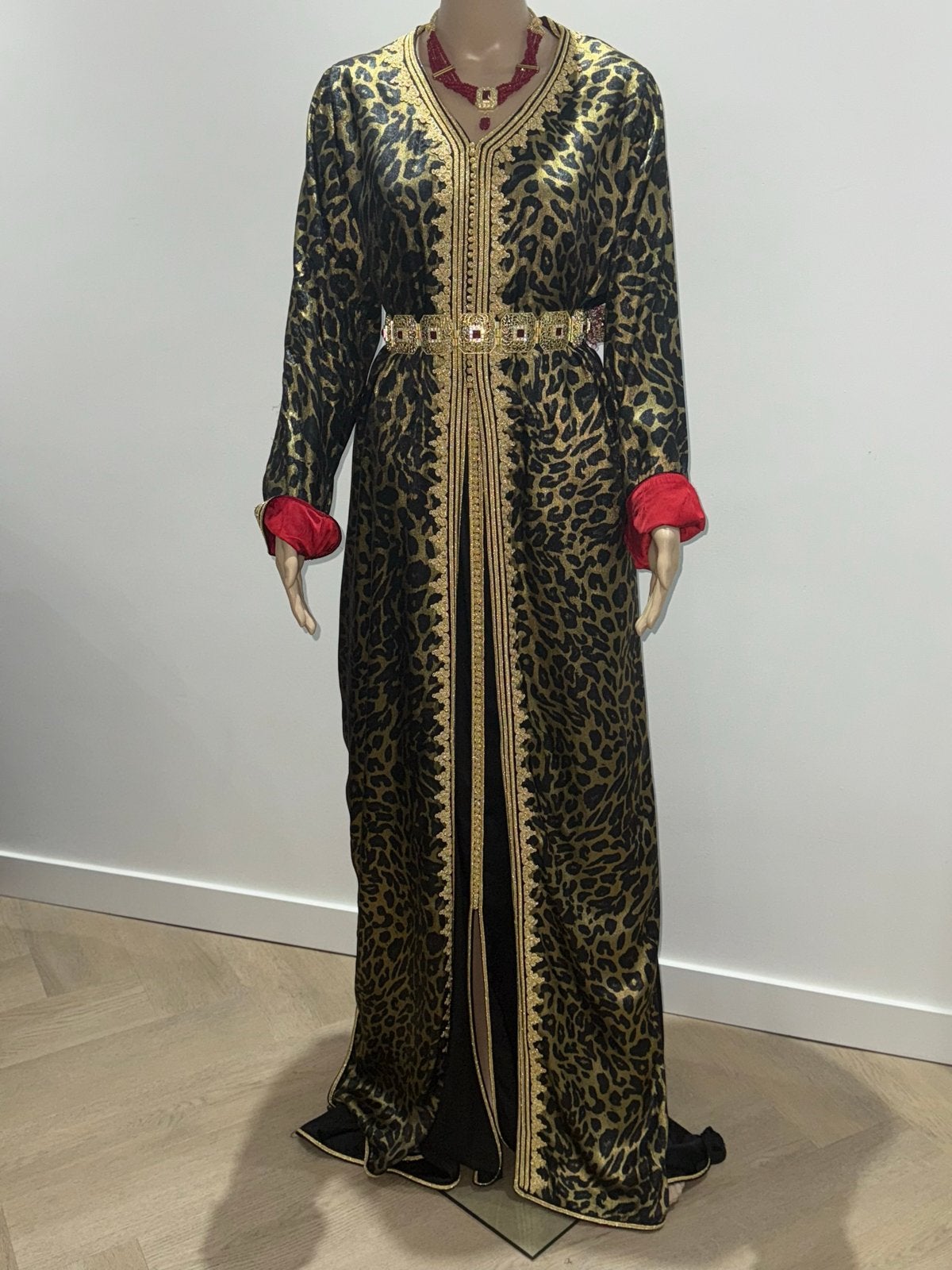 Elegante Kaftan met Luipaardprint en Gouden Details, Maat 38/40 (M), Overige typen, Zwart, Ophalen of Verzenden
