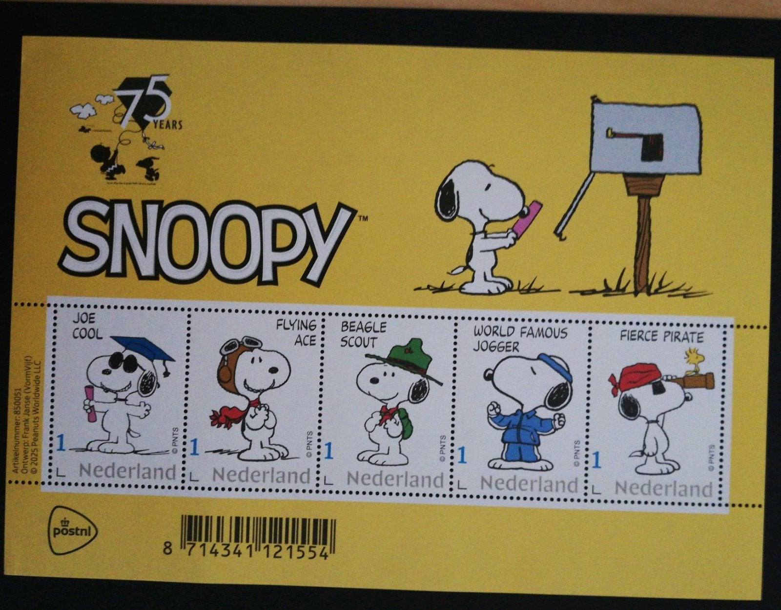 Postzegels Nederland 2025 Velletje snoopy Zegels pf, Postzegels en Munten, Ophalen of Verzenden, Verzamelalbum