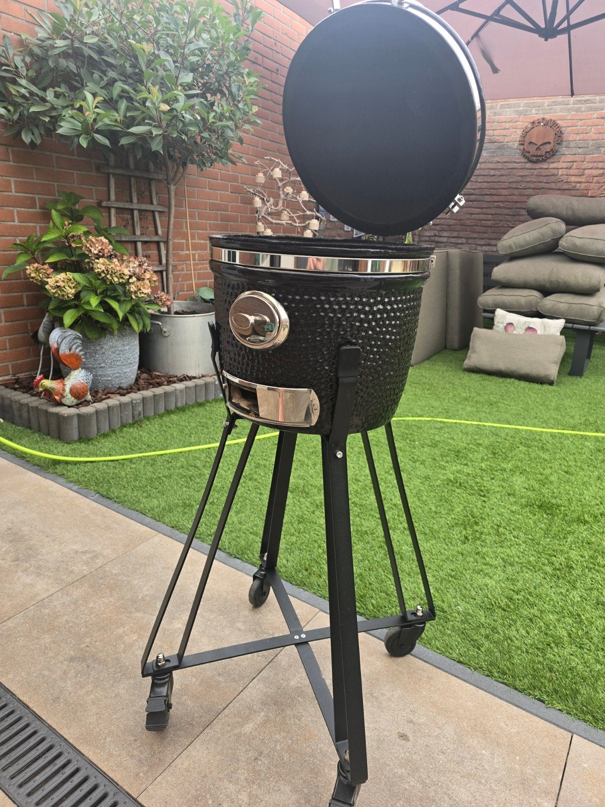 Compacte YAKINIKU 13 inch Kamado Grill met onderstel, Ophalen of Verzenden, Zo goed als nieuw, YAKINIKU
