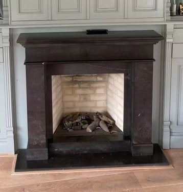 Zwart marmeren, natuurstenen schouw jaren 30 stijl, Ophalen, Gebruikt, Vrijstaande haard, Houthaard