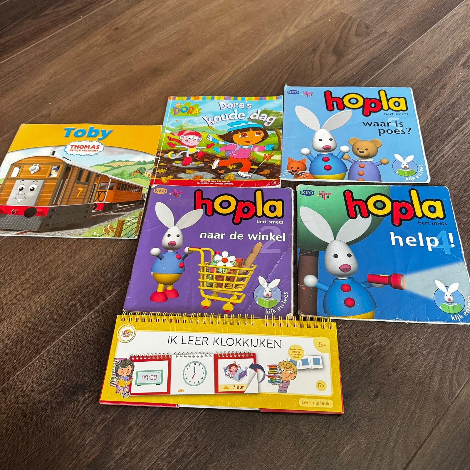 Kinderboeken: Hopla, Dora, Thomas en Klokkijken, Ophalen of Verzenden, Gelezen, Fictie algemeen