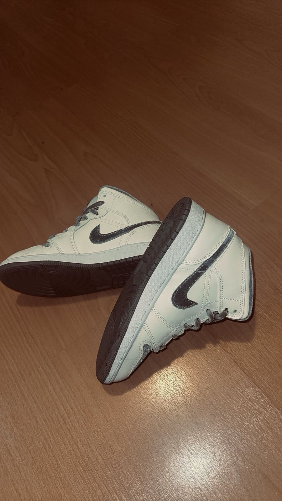 Nike Jordan sneakers maat 34,5, Ophalen of Verzenden, Gebruikt, Jongen of Meisje, Sportschoenen