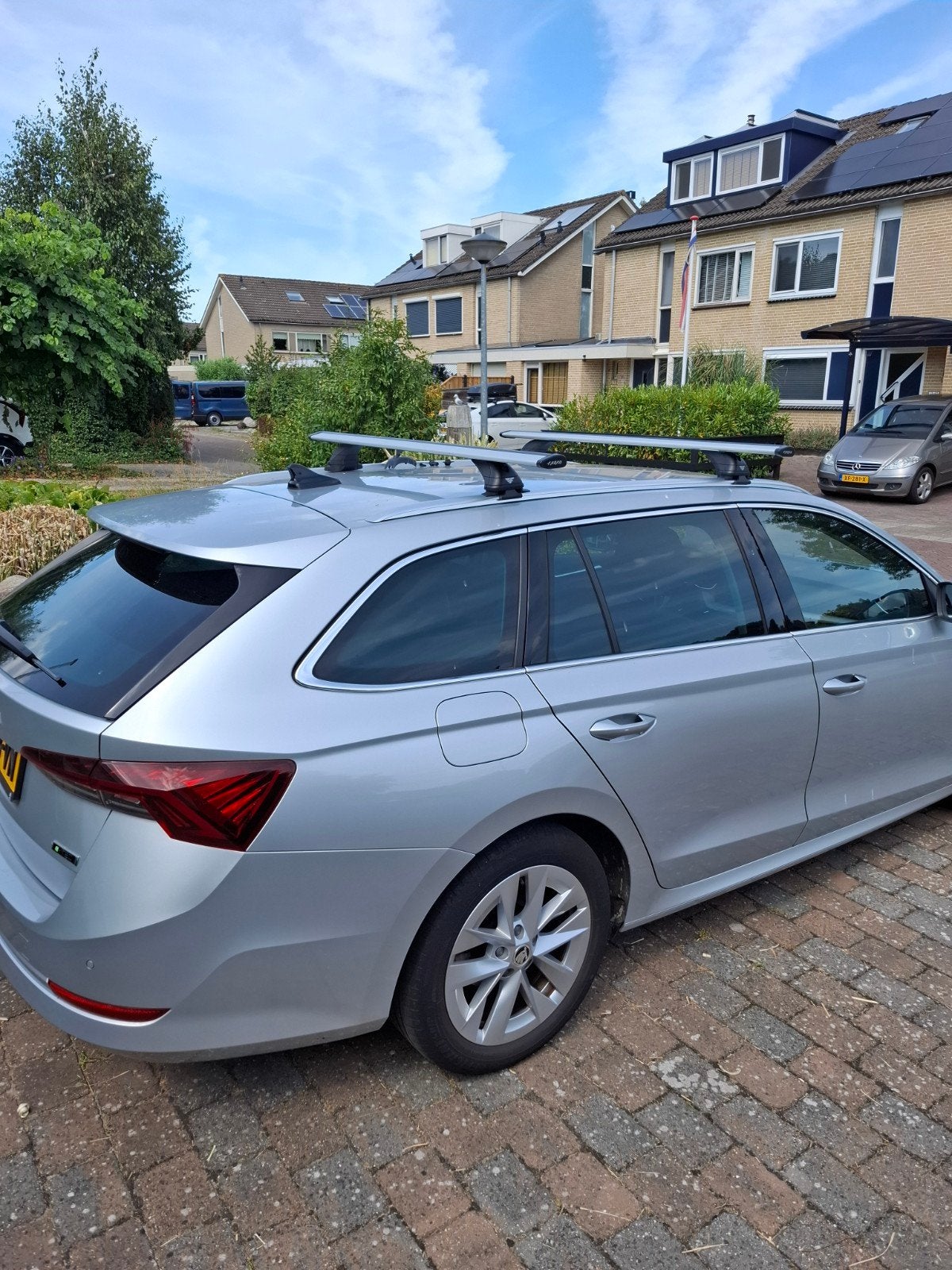 Dakdragers Skoda Octavia Combi (2020-heden), Ophalen