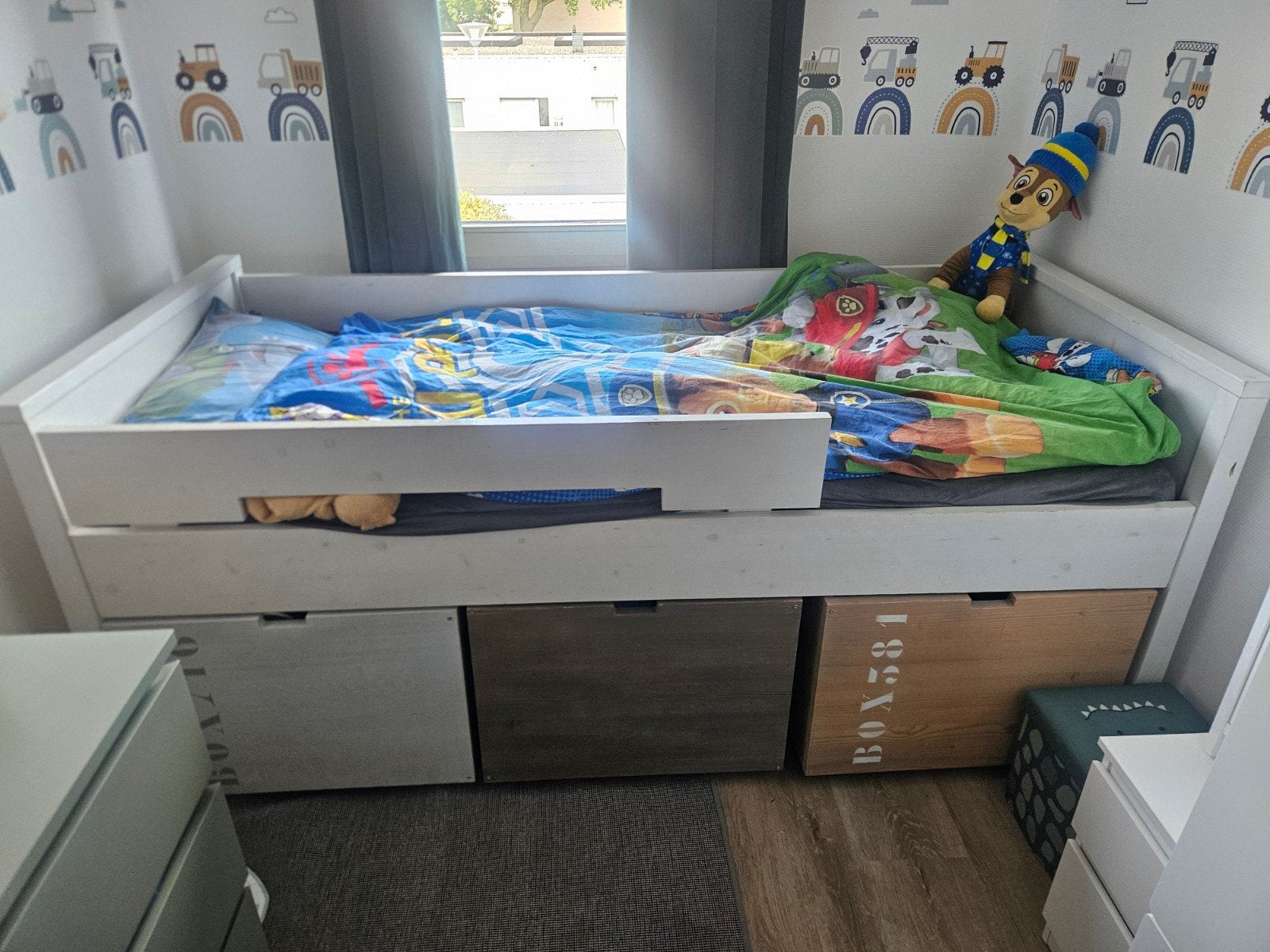 Bobita kinderbed 90x200 met valbeveiliging en opbergvakken, Ophalen, Gebruikt