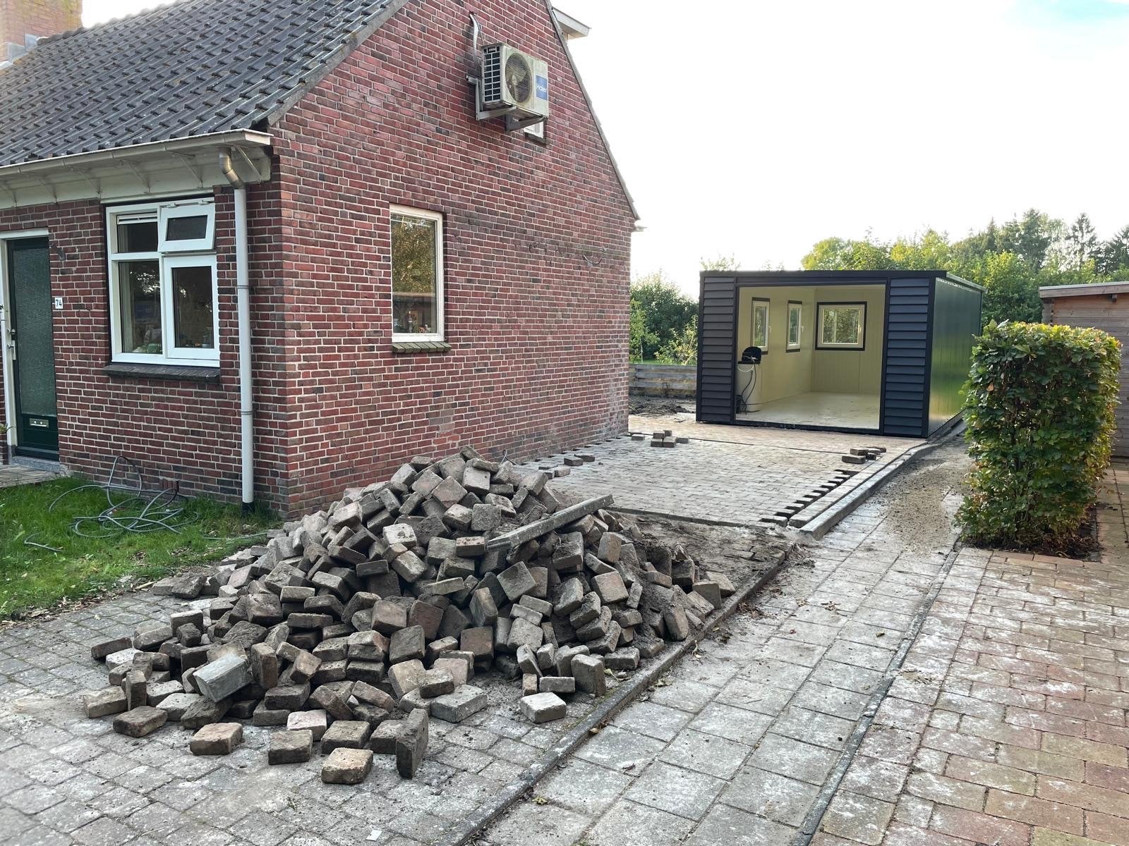 Gratis bestrating 15x15 - Ophalen in overleg, Tuin en Terras, Ophalen, Gebruikt, Klinkers, 10 m² of meer