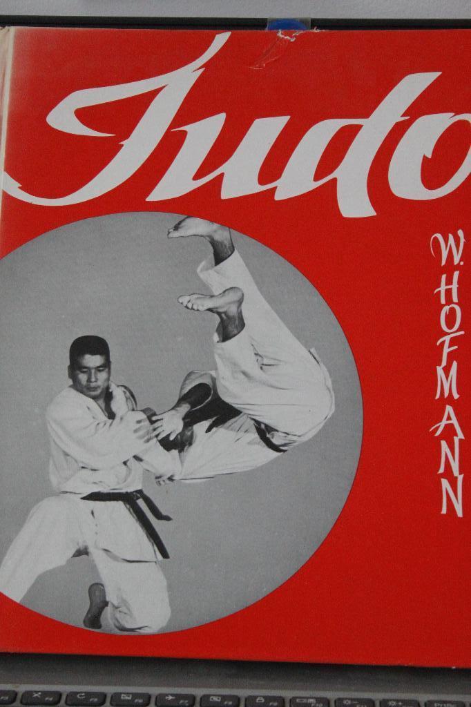 Judoboek van W. Hofmann, Vechtsport, Ophalen of Verzenden, Zo goed als nieuw, W. Hofmann