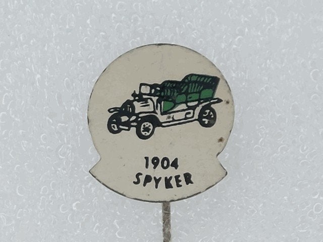 SP1525 Speldje 1904 Spyker groen, Verzamelen, Ophalen of Verzenden, Gebruikt, Overige onderwerpen