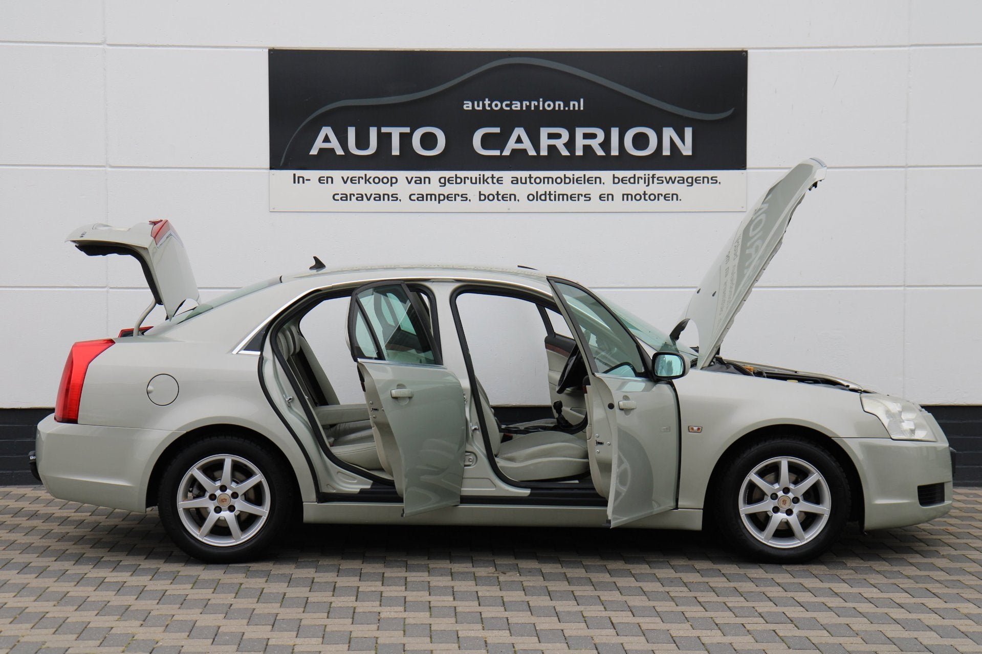 Cadillac BLS 2.0T Business Navi Leder Cruise Trekhaak NAP !, Auto's, 1998 cc, Gebruikt, Beige, 4 cilinders