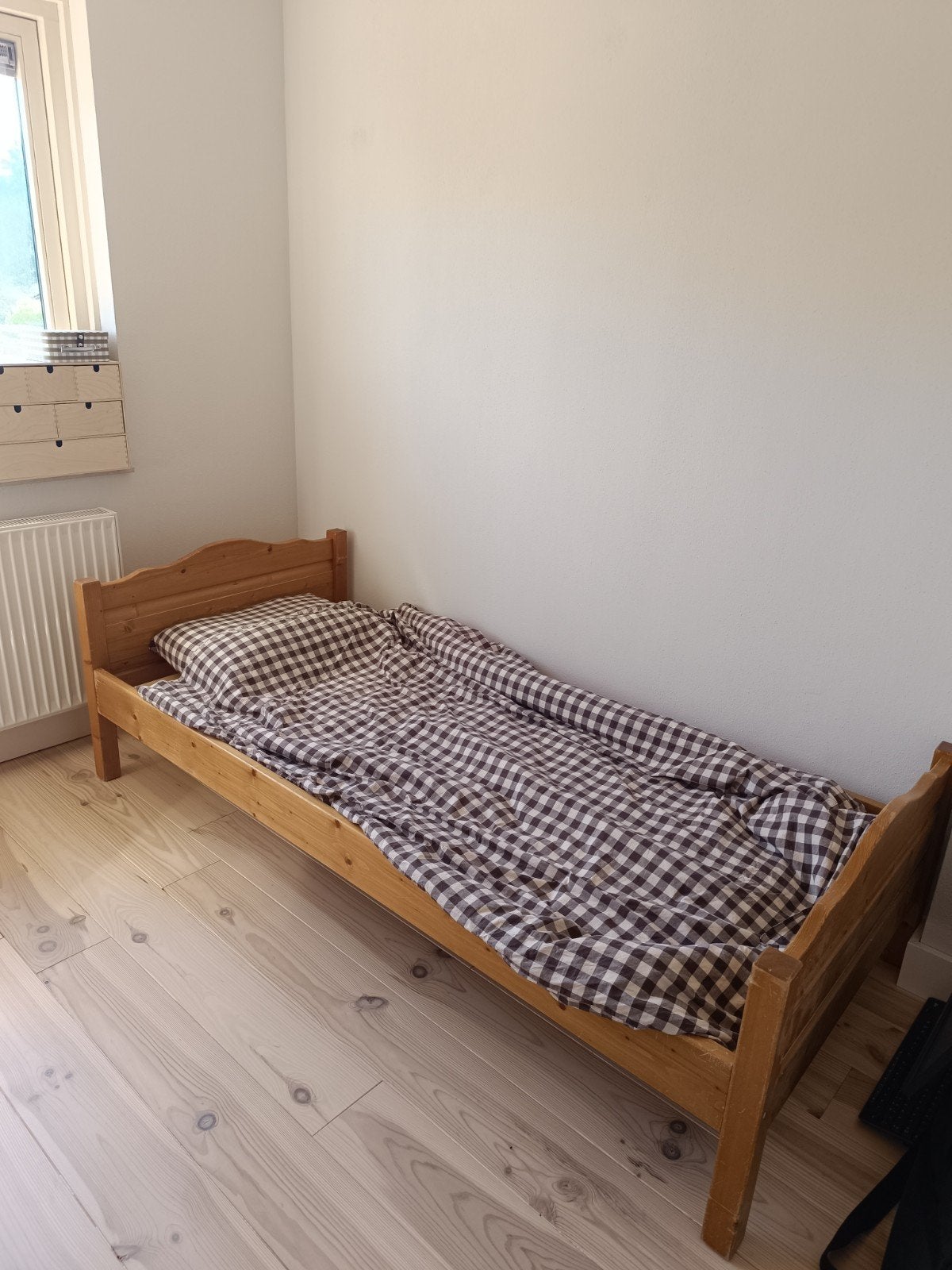 Houten eenpersoonsbed met lattenbodem, Ophalen, Gebruikt, 90 cm, Eenpersoons