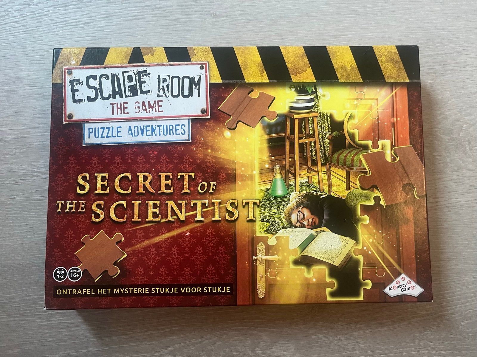 Escape Room The Game: Secret of the Scientist, Een of twee spelers, Ophalen of Verzenden, Zo goed als nieuw