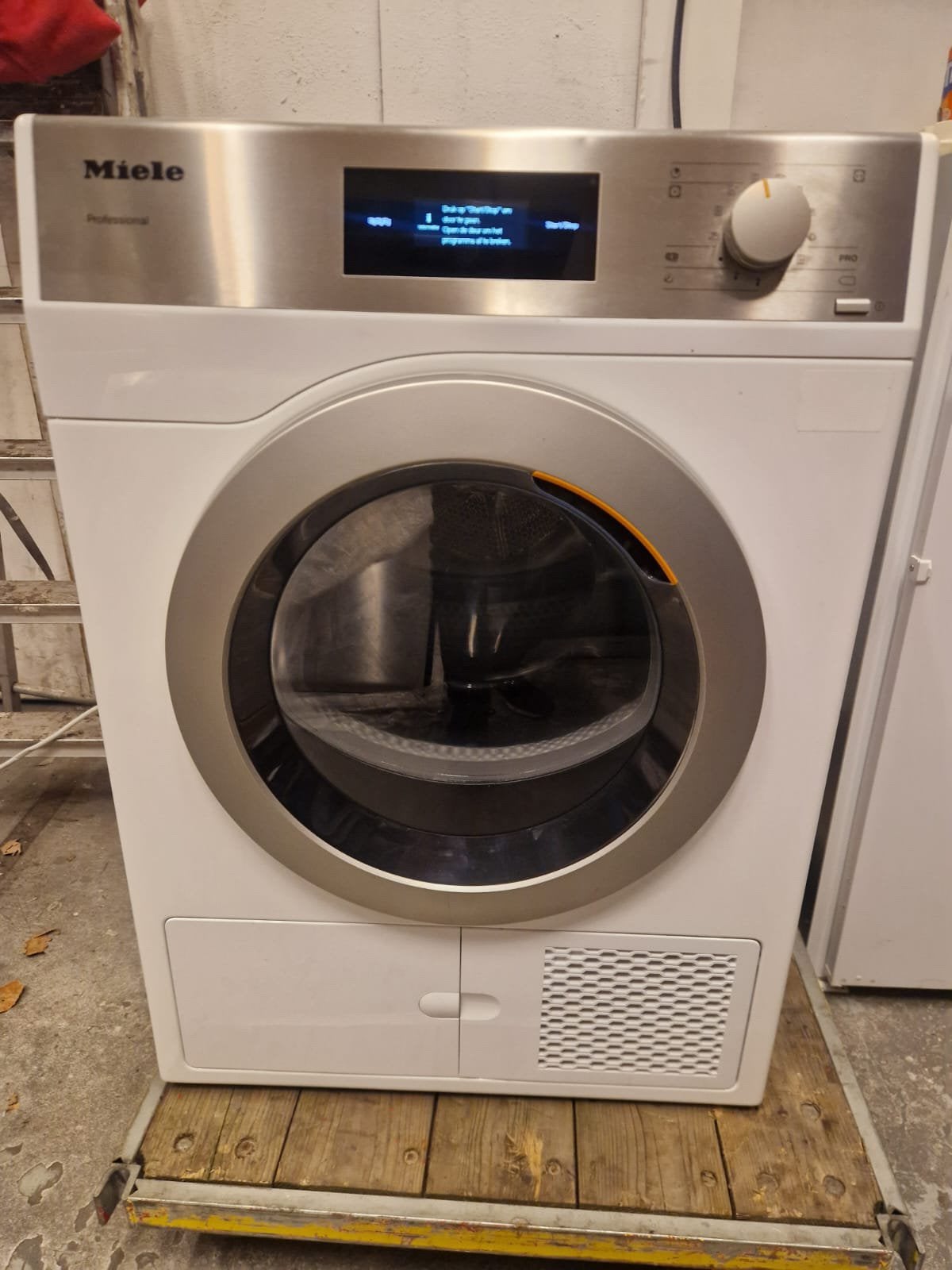 Miele professionele wasdroger PDR507EL, Ophalen, 6 tot 8 kg, Minder dan 85 cm, Luchtafvoer