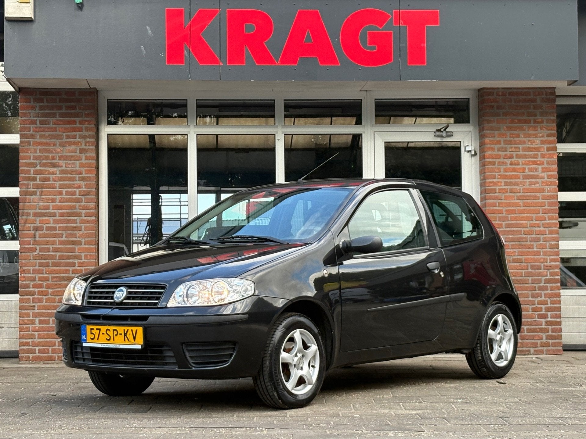 Fiat Punto Classic Lusso 1.2 60 pk - 3drs - lichtmetaal - zu, Voorwielaandrijving, Stof, Gebruikt, 4 cilinders