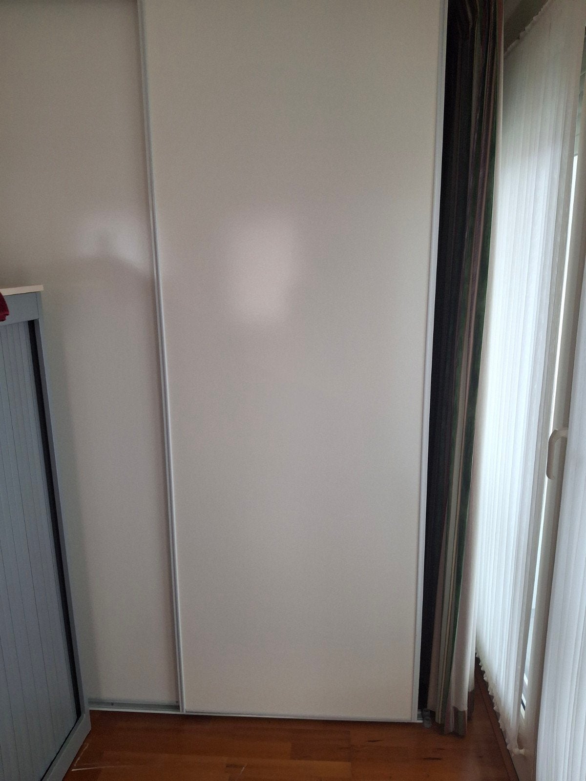 2 uitstekend uitziende Schuifdeuren met onder - en bovenrail, Huis en Inrichting, Ophalen, Zo goed als nieuw, 200 cm of meer