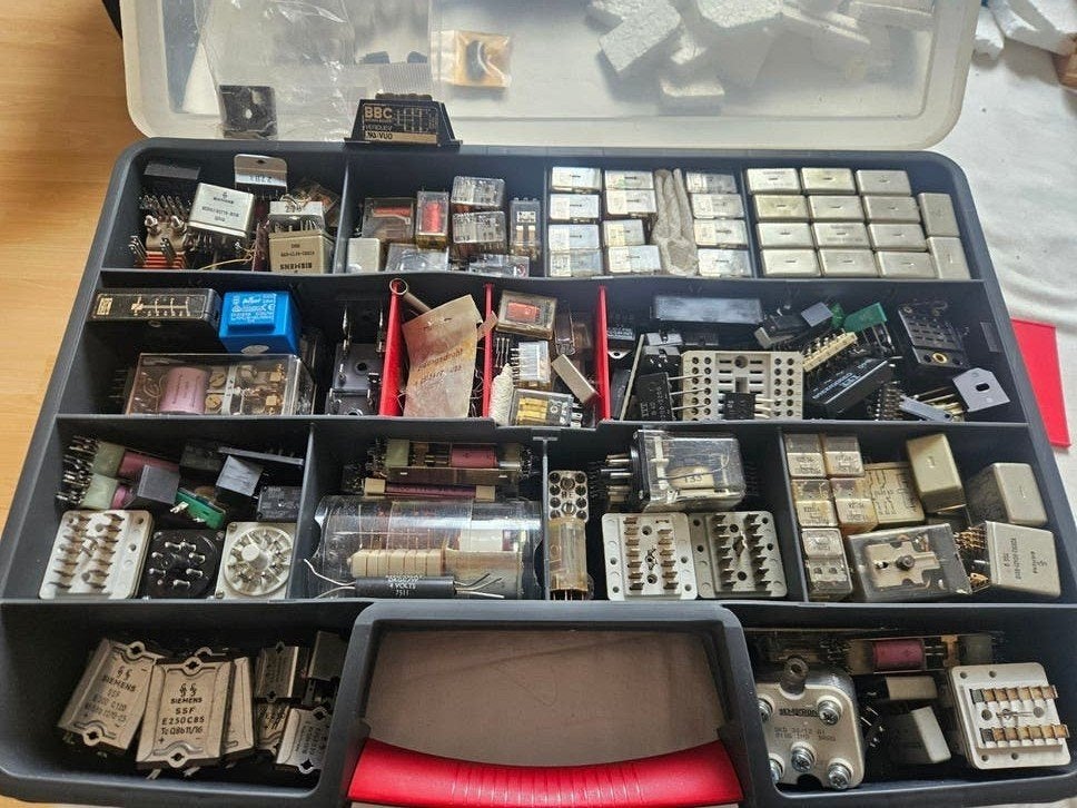 Partij vintage elektronica-onderdelen relais, gelijkrichter, Hobby en Vrije tijd, Ophalen of Verzenden