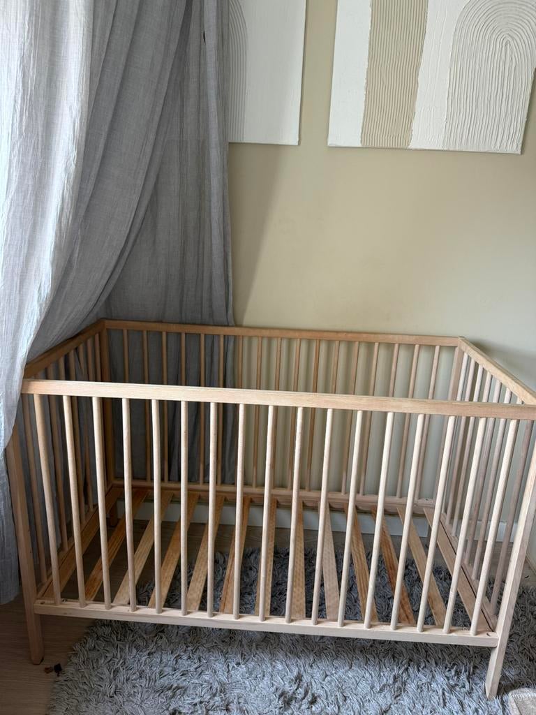 Ledikant - 60 x 120 cm - Naturel Gelakt - verstelbare bodem, Kinderen en Baby's, Babywiegjes en Ledikanten, Zo goed als nieuw