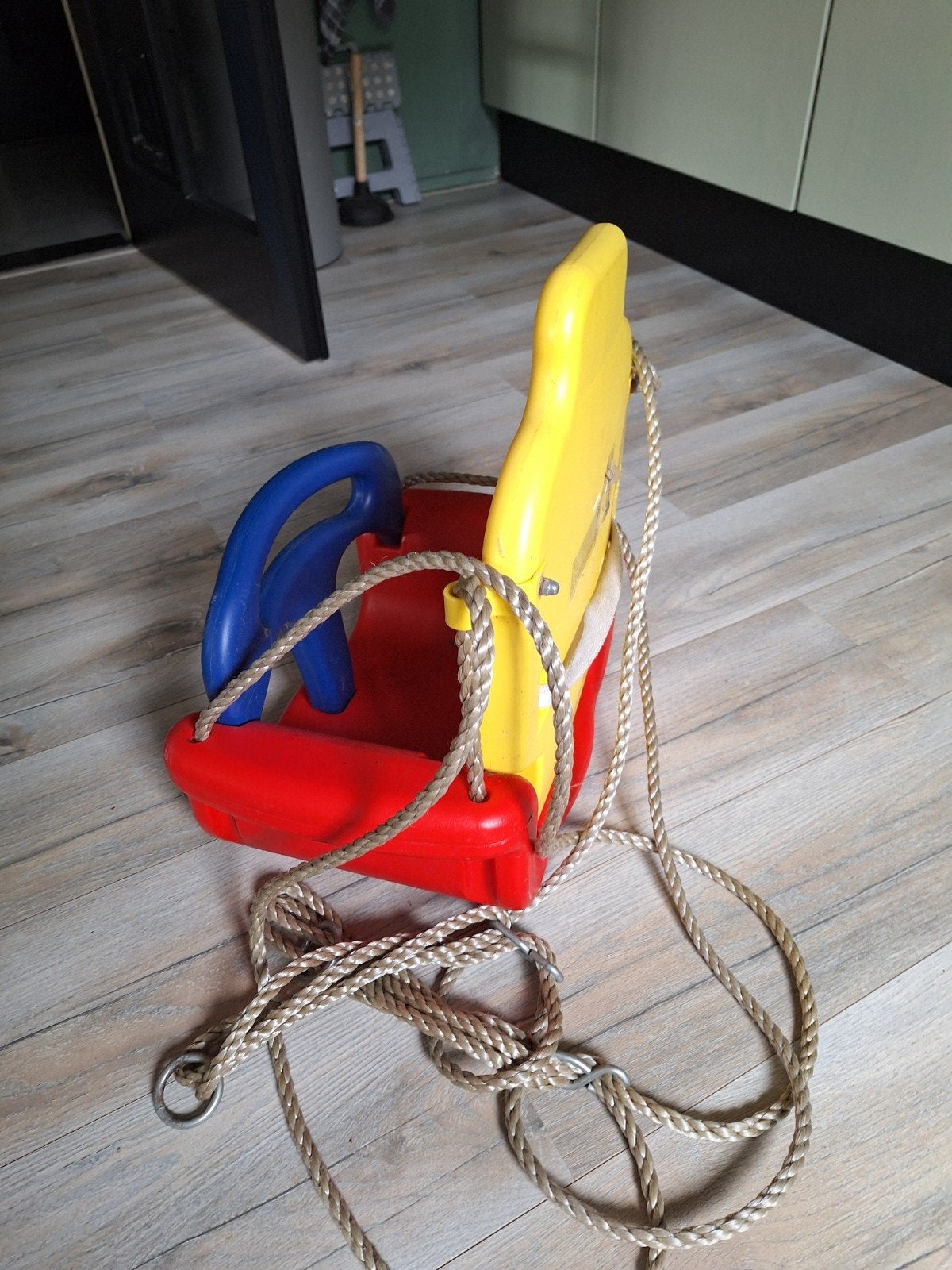 Schommelzitje voor baby/peuter - Rood, Geel, Blauw, Ophalen, Gebruikt, Schommel