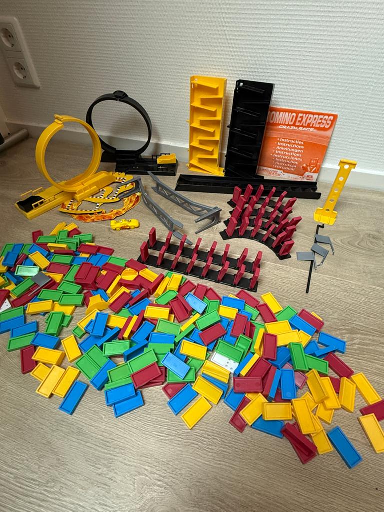 Domino Express Crazy Race voor kinderen, Ophalen of Verzenden, Gebruikt, Jongen of Meisje