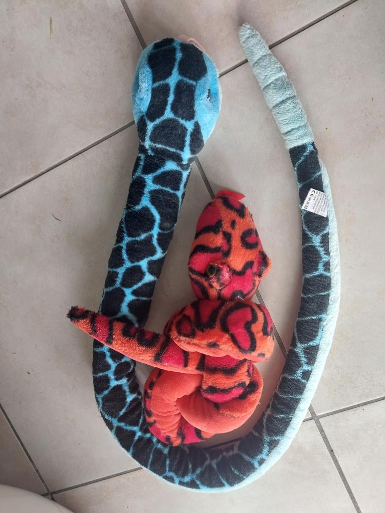 2 Slangen knuffels - 1,50 m lang, Ophalen, Gebruikt, Overige typen, Blauw