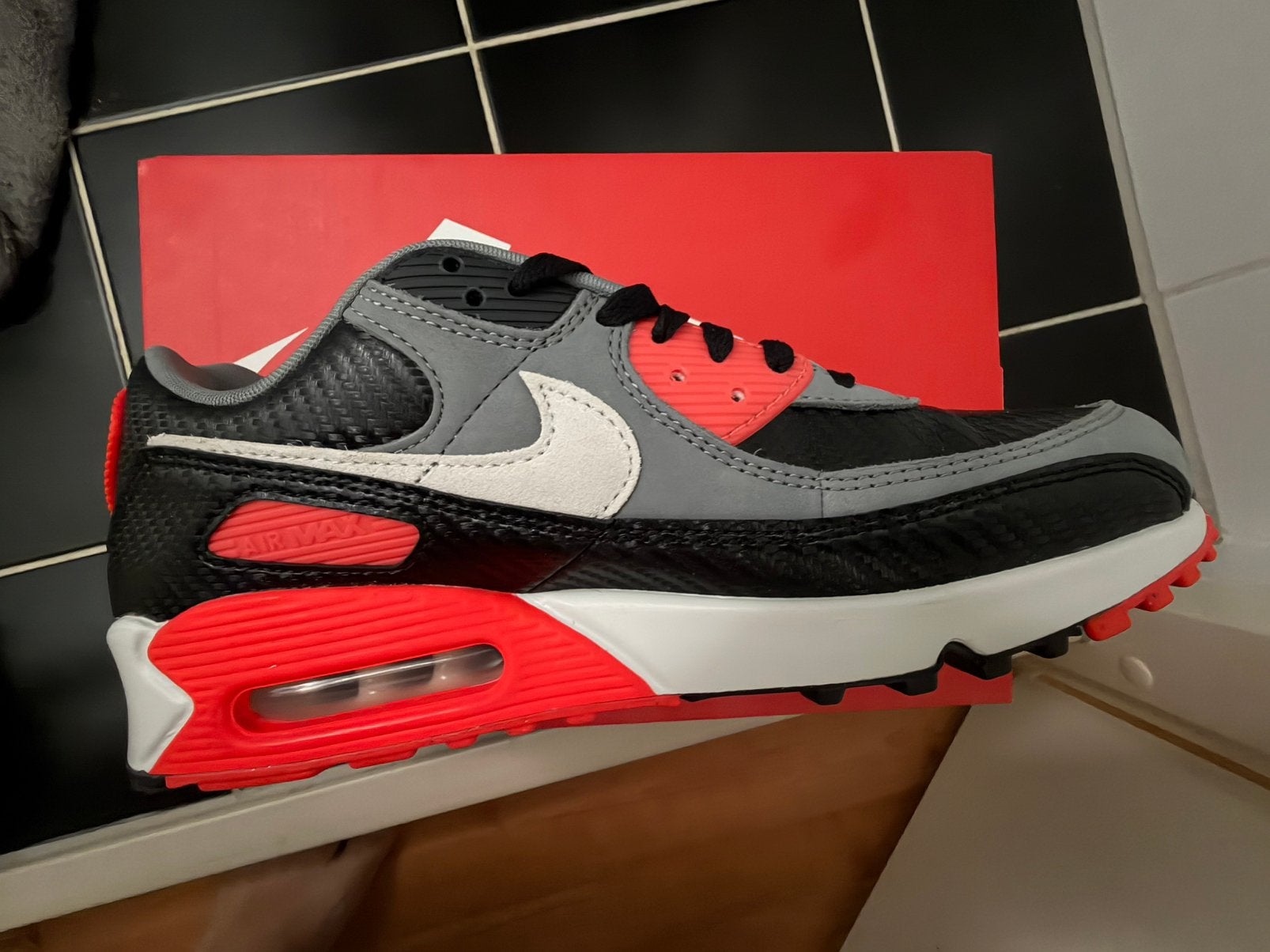 Nike air max 90 1 x aangehad, Kleding | Heren, Schoenen, Ophalen of Verzenden, Nieuw, Overige kleuren, Sneakers of Gympen