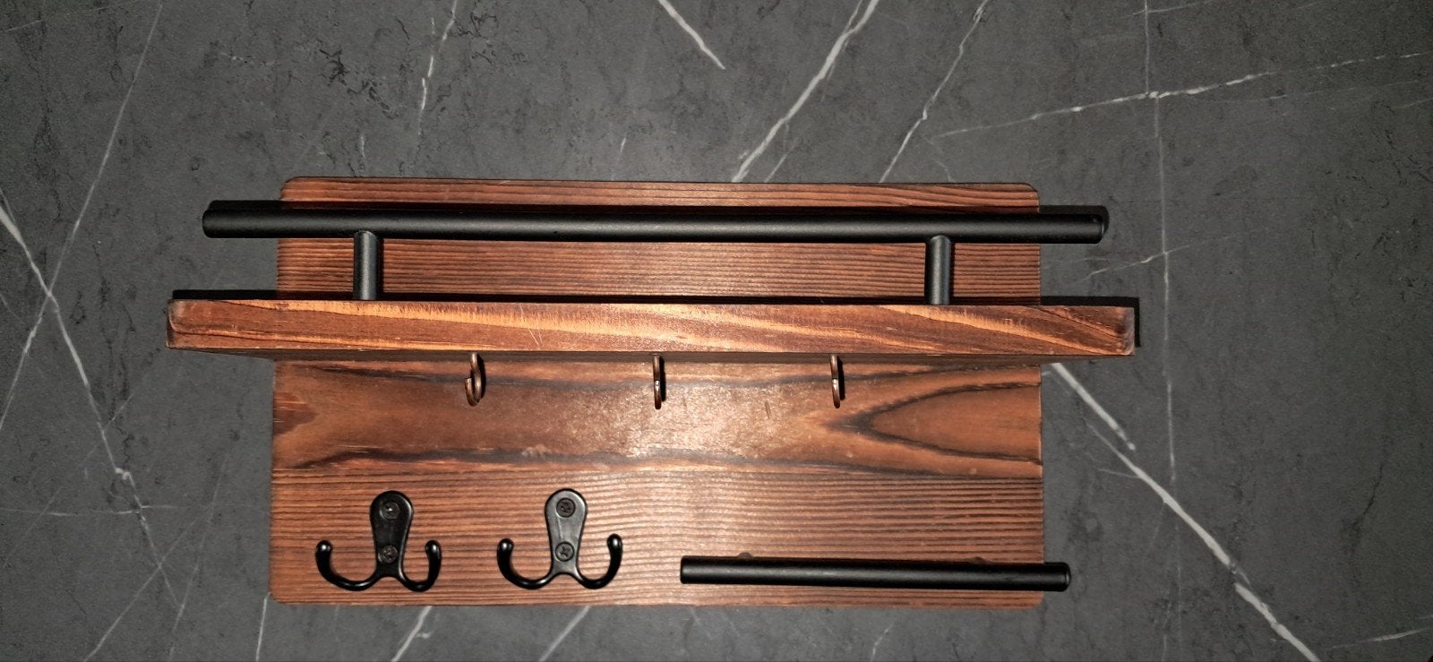 Houten sleutelplankje met haken en opbergvak, Huis en Inrichting, Ophalen of Verzenden, Gebruikt, Hout, Wandhaken