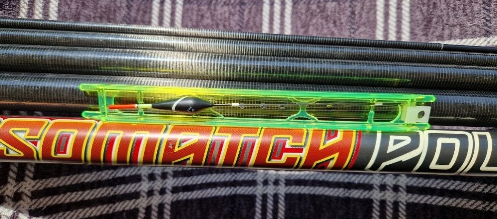 Te koop carbon oversteek hengel met elastiek TRX 600  Dam, Ophalen, Zo goed als nieuw, Vaste hengel