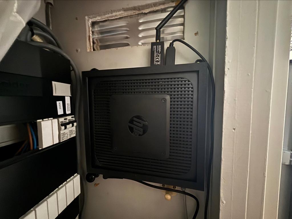 HP T630 Thin Client Muurbeugel - Zwart / Wit, Ophalen of Verzenden, Nieuw