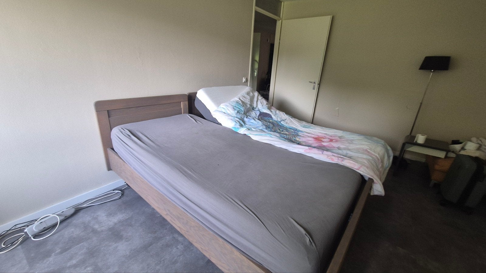 Aldenhuijsen Elektrisch Deelbaar Hoog-Laag Bed 180x200 cm |, Ophalen, Zo goed als nieuw, Tweepersoons