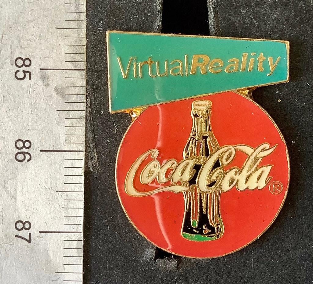 Pin, Coca Cola, Virtual Reality. (S9, Verzamelen, Ophalen of Verzenden, Gebruikt, Merk, Speldje of Pin