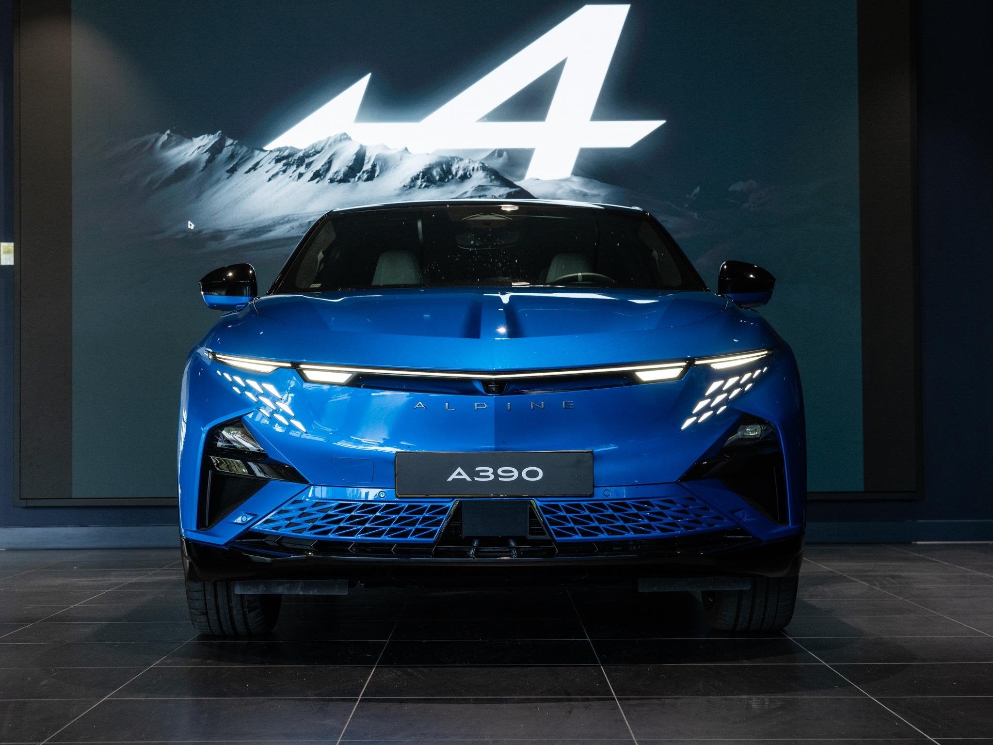 Alpine A390 GT | Bleu Alpine Vision | Sabelt® Alpine sports, Auto's, Alpine, Automaat, 1350 kg, Overige modellen, 89 kWh