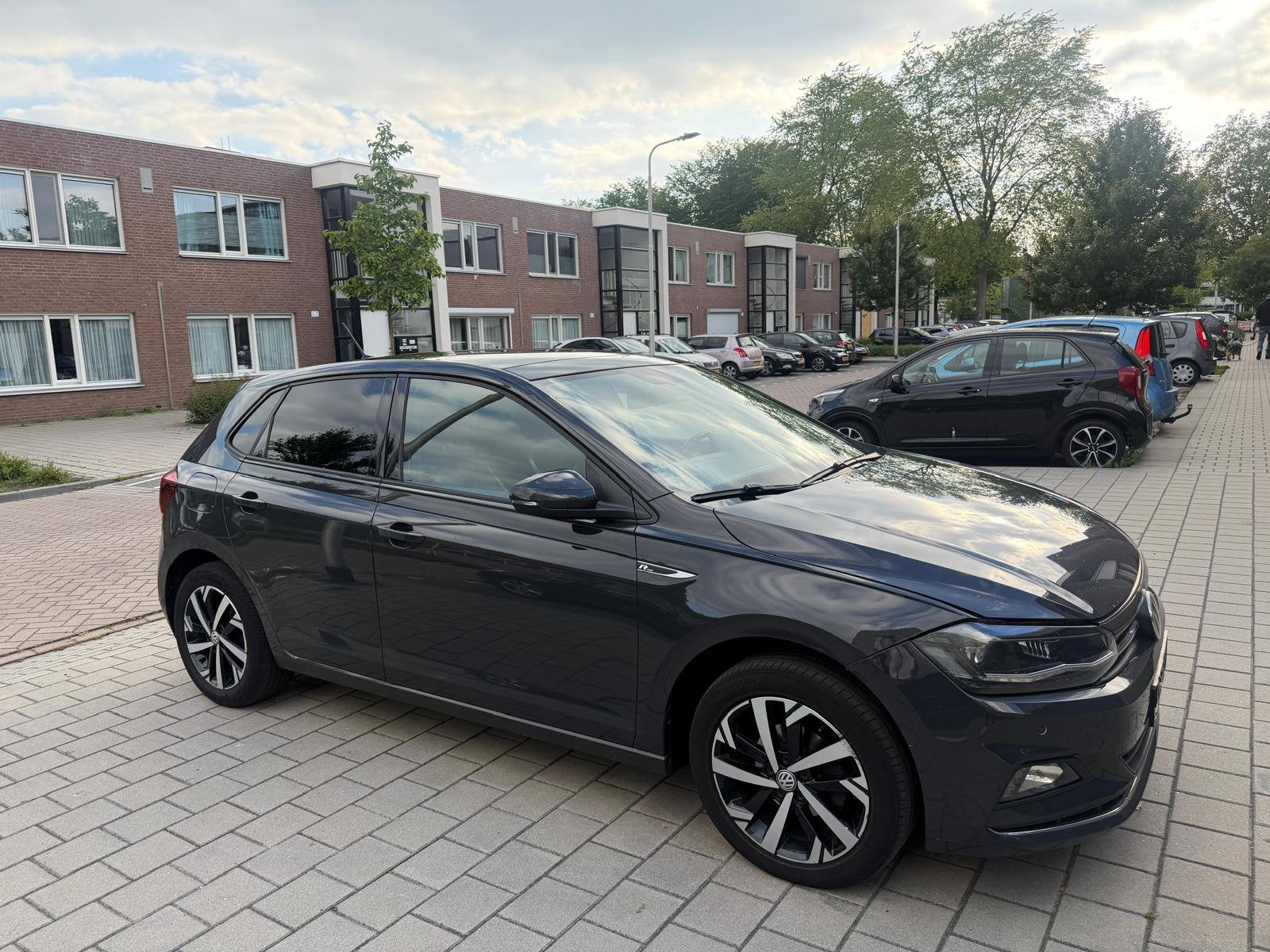 Volkswagen polo 2018 1.0 automaat, Auto's, Automaat, Zwart, Overige kleuren, Xenon verlichting