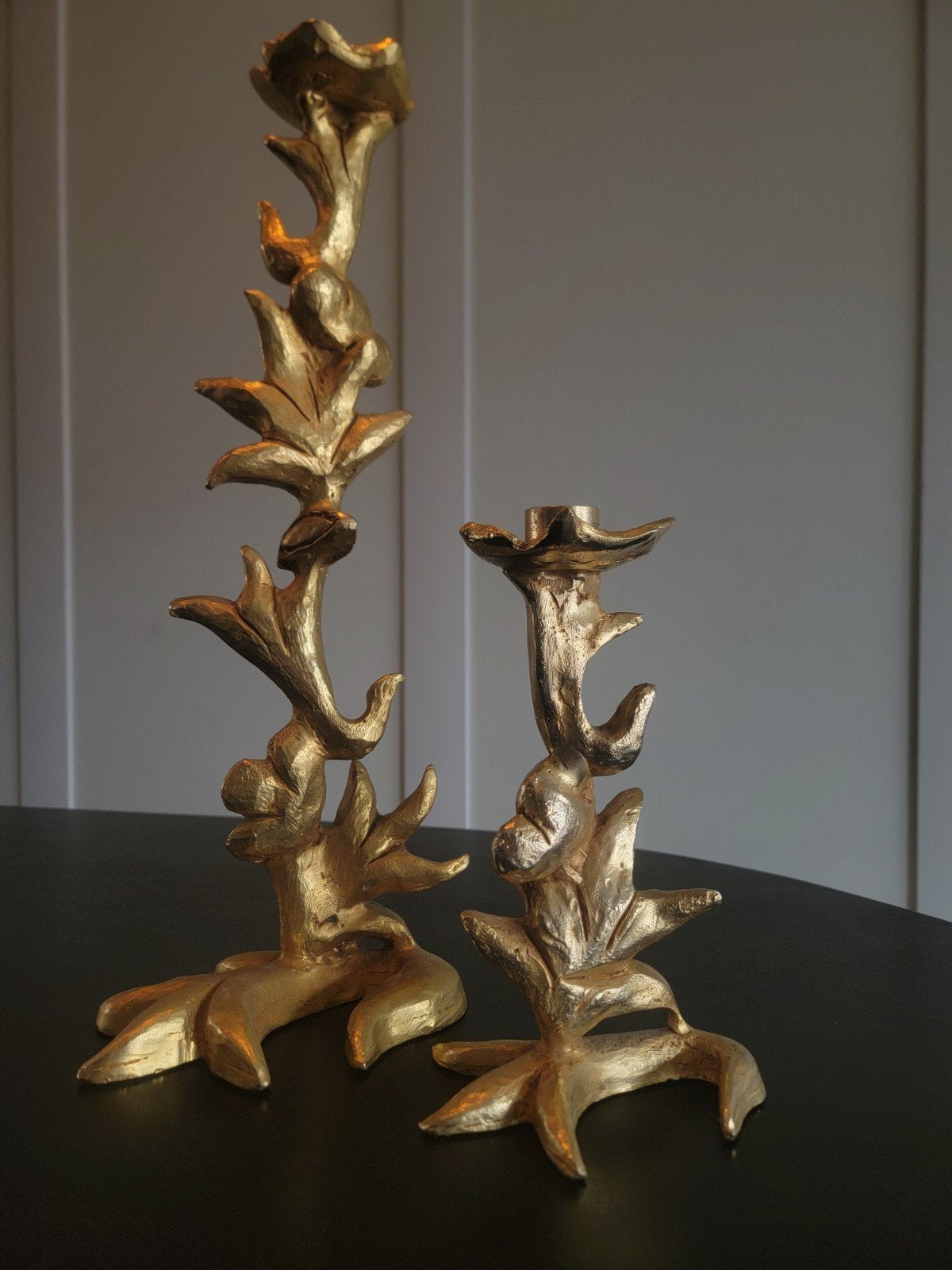 2 Prachtige designkandelaars – Georges Mathias, Ophalen, Koper of Brons