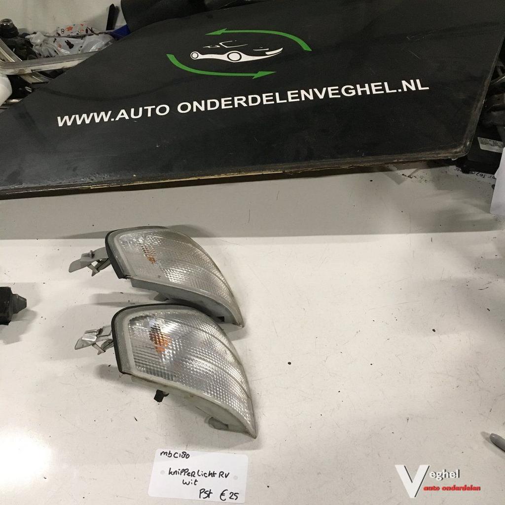 Mercedes C180 Knipperlicht wit Rechtsvoor 202 826 1043, Auto-onderdelen, Gebruikt, -, -, Ophalen of Verzenden
