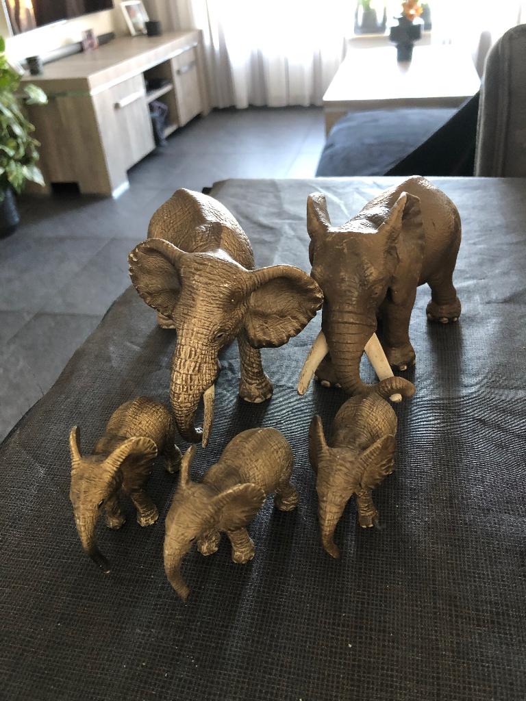 SCHLEICH olifanten, Ophalen of Verzenden, Zo goed als nieuw, Wild dier, Beeldje of Figuurtje