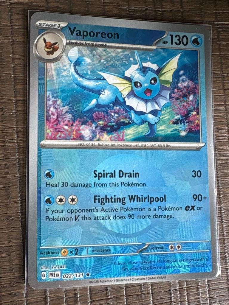Vaporeon Prismatic Evolutions Poke Ball, Ophalen of Verzenden, Zo goed als nieuw, Losse kaart, Foil
