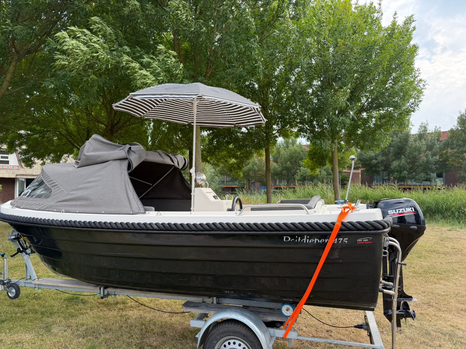 Admiral Sloep 475XL en 9,9 Suzuki en evt. trailer, Watersport en Boten, Sloepen, Ophalen, Buiskap, Zo goed als nieuw, Admiral
